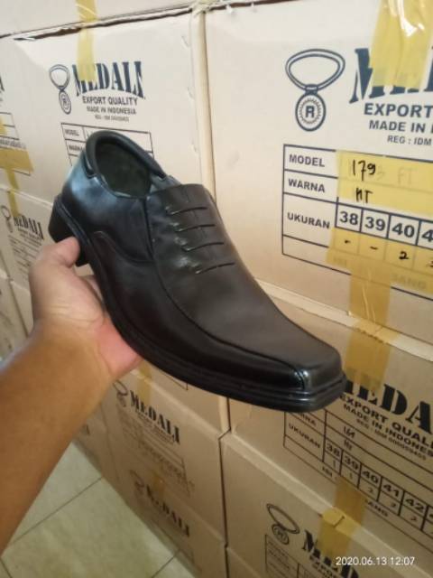 Sepatu kulit pria medali Export Quality,Sepatu Pantofel/Dinas/pns/kantor