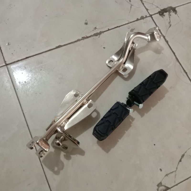Barstep Mesin Barstep Tengah Megapro monoshock verza crome