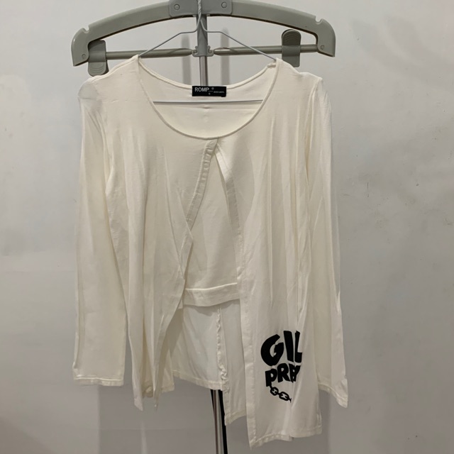 PRELOVED BLOUSE KAOS ROMP