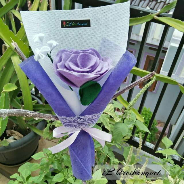 Single Rose flanel ungu / bunga mawar ungu kado wisuda