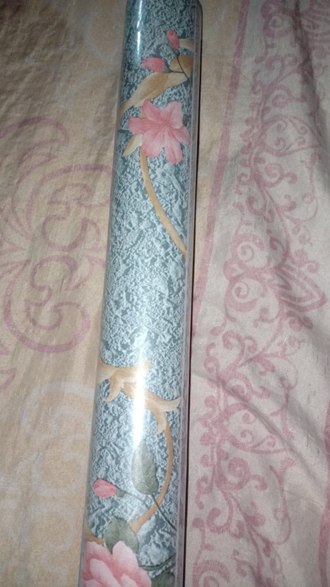 Walpaper Dinding Motif Mawar Pink Ulir Kuning 3d Kode Fs0812