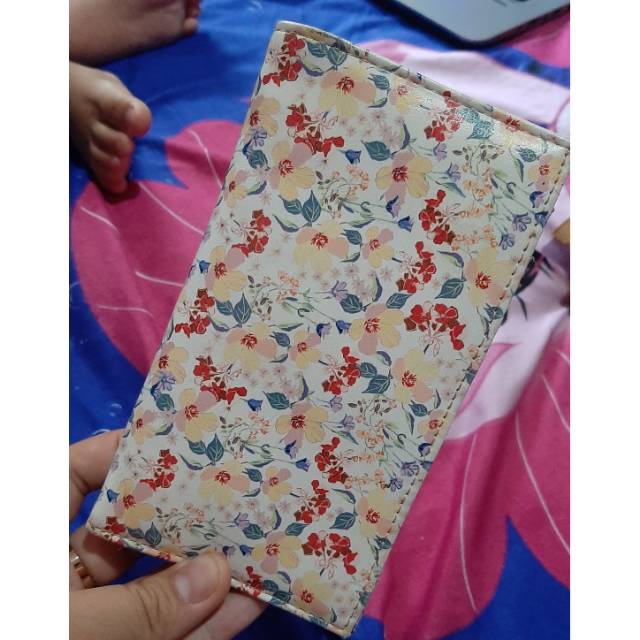 PRELOVED DOMPET KECIL STRADIVARIUS