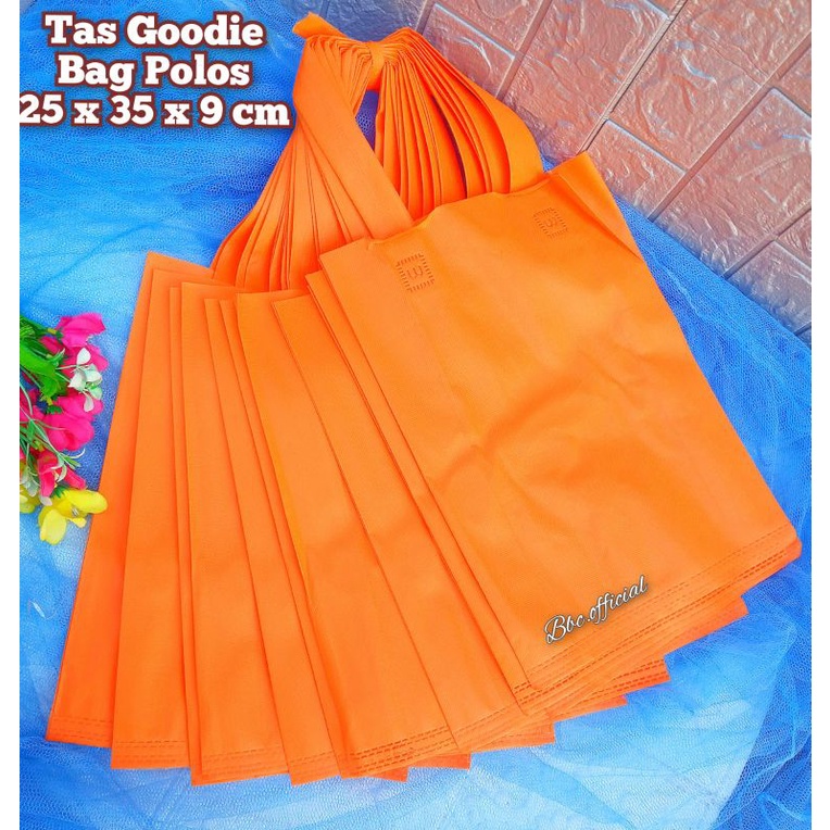 

1 PCS Tas Spunbond Goodie Bag Polos 25 x 35 x 9 CM