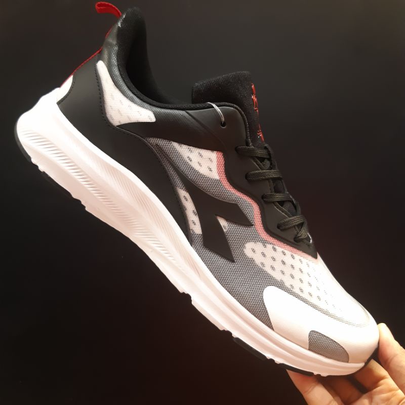 Sepatu Pria Diadora Cornelio Original Sport/Casual