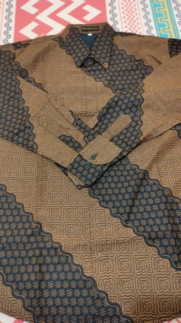 Paran Sogan Kemeja Batik Pria Lengan Panjang Slimfit Katun Printing Hem Baju Atasan Kantor Modern