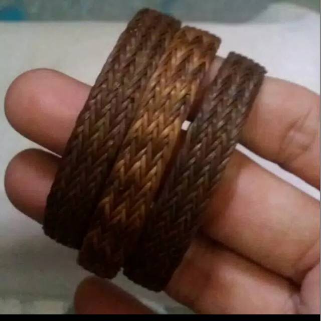 Gelang simpai rotan