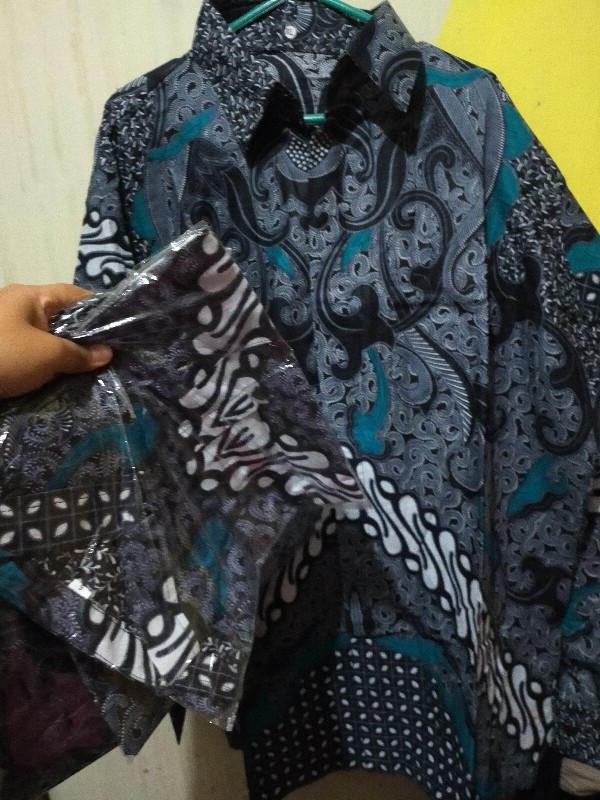 Baju Batik Couple Ayah Dan Anak Cowok Motif Dimensi Abu / Baju Ayah Dan Anak Terlaris / Cod