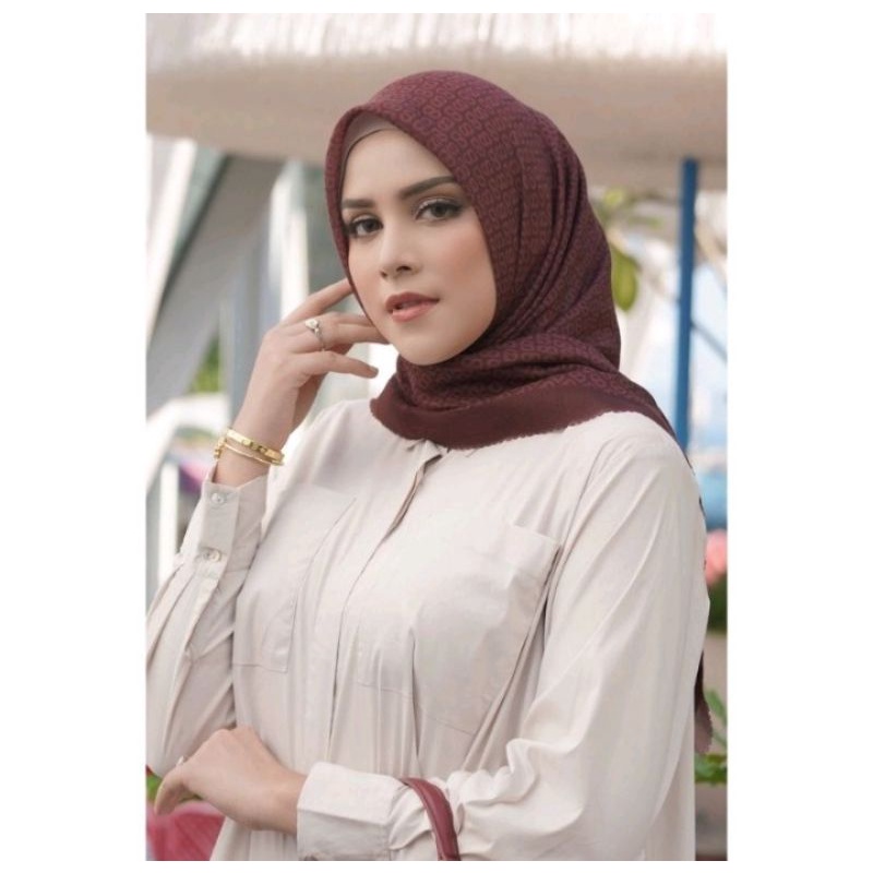 BUTTONSCARVES THE TAPIS SPICED APPLE