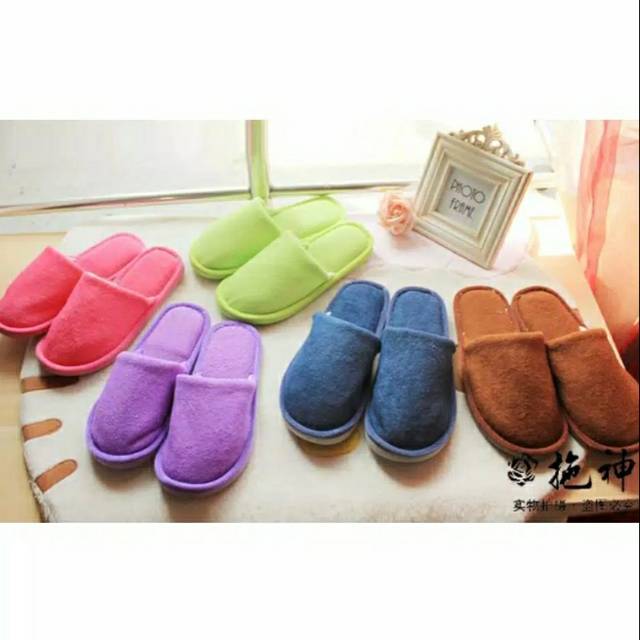 Sandal Tidur Bustong Bulu import 1Kg 15 Pasang Sandal Tidur Bustong Bulu import 1Kg 15 Pasang