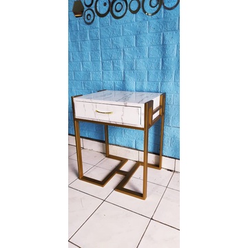 Nakas meja minimalis ruang tamu motif marble