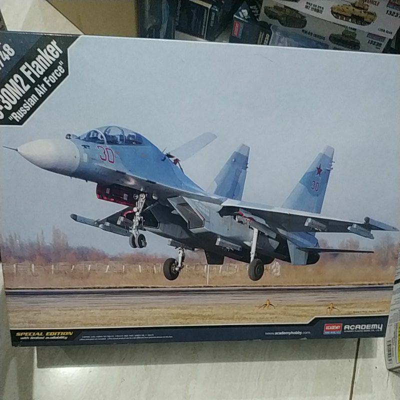 pesawat s-30m2 flanker russian air forcen su-30 1/48 model kit academy