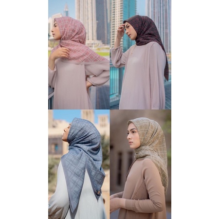 Monogram Scarf Heaven Lights