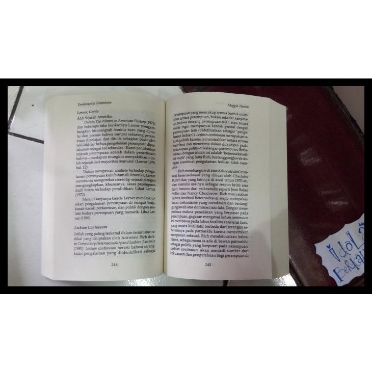 

TERBARUU!! PAKET 2 BUKU Umar Kayam - Para Priyayi - Jalan Menikung TERBARU