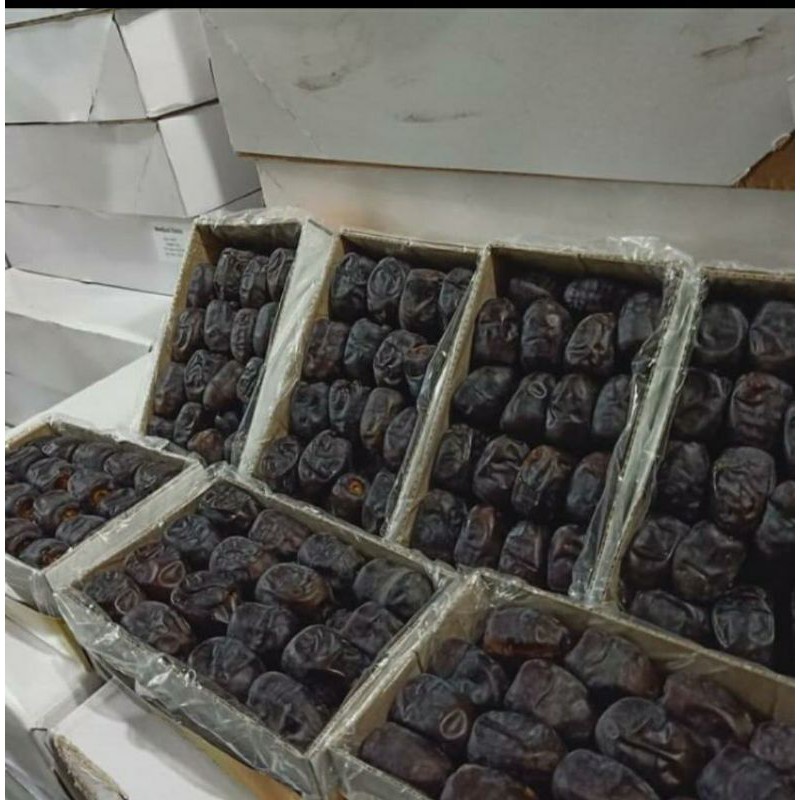 

Kurma anggur BAM kemasan 1/2kg