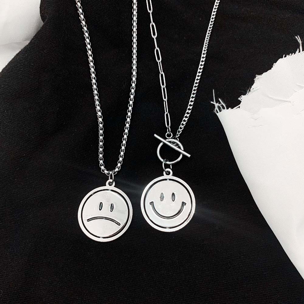 Needway  Personality Circle Necklaces Harajuku Fashion Jewelry Clavicle Chain Smiley Face Hiphop Men OT Buckle Rotation For Women Choker