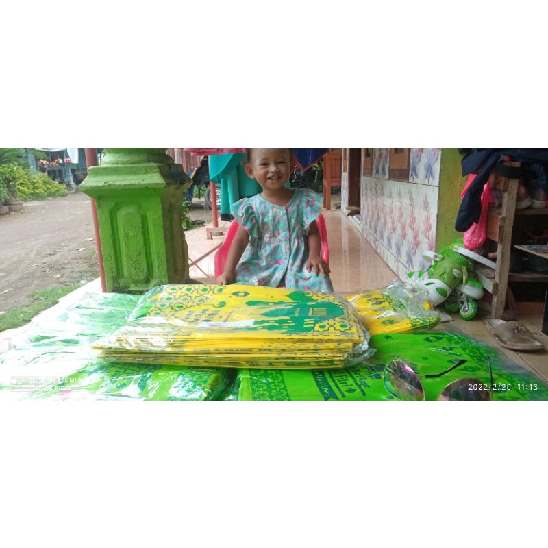 

TAS KAIN LEBARAN TERMURAH HANTARAN