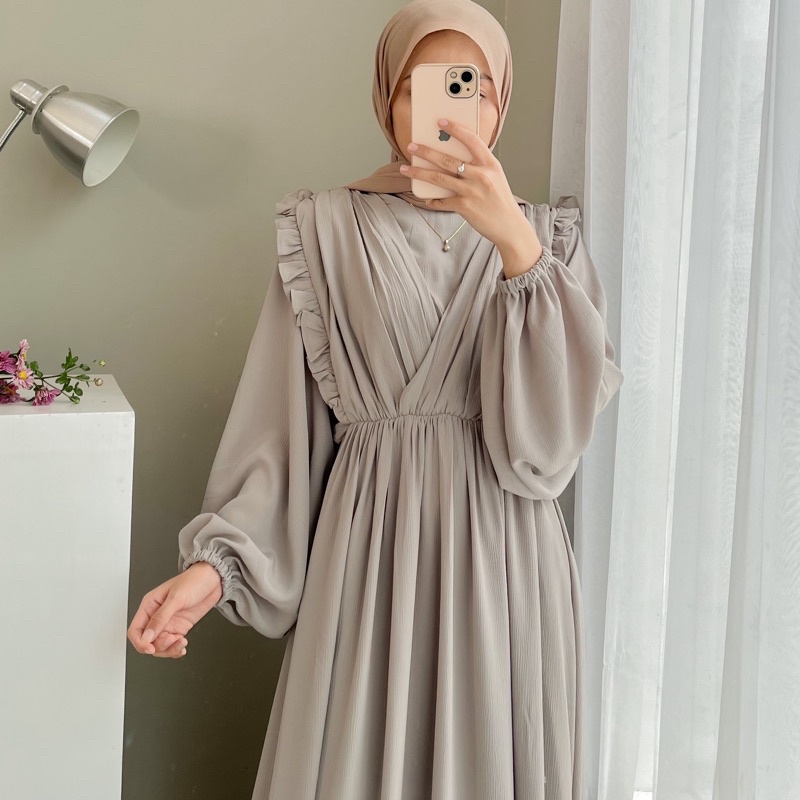 Eleore Dress - By Edmee