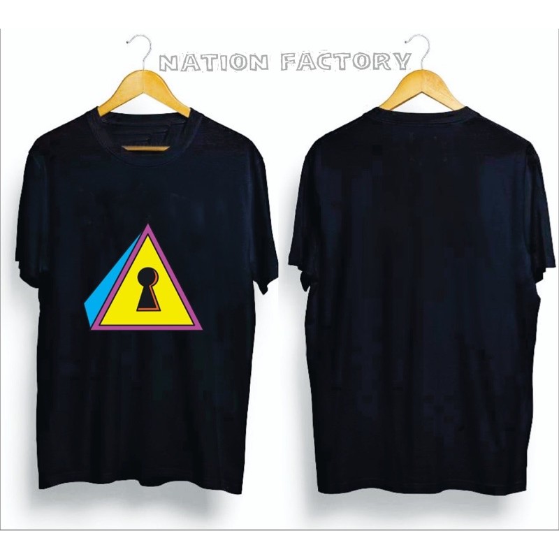 Kaos Distro Nation Factory Segitiga Lubang Kunci