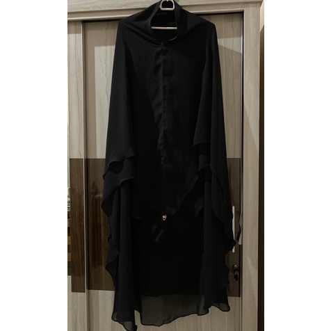 Preloved khimar non ped (jahit 3) double layer chiffon arabeschi by @yumnasakhimar warna hitam jetbl