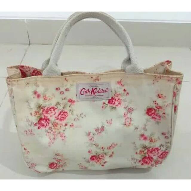 Preloved/Seken Batam Tas Tangan Cath Kidstone