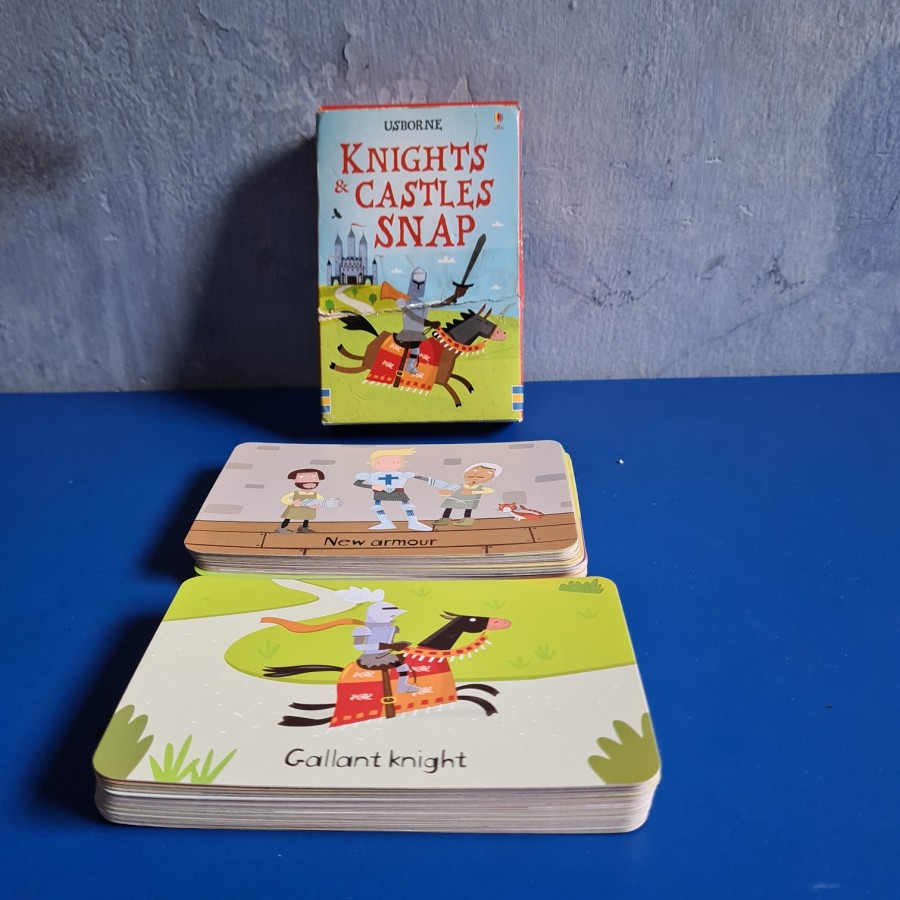 Board Game - Knight and Castle Snap Usborne