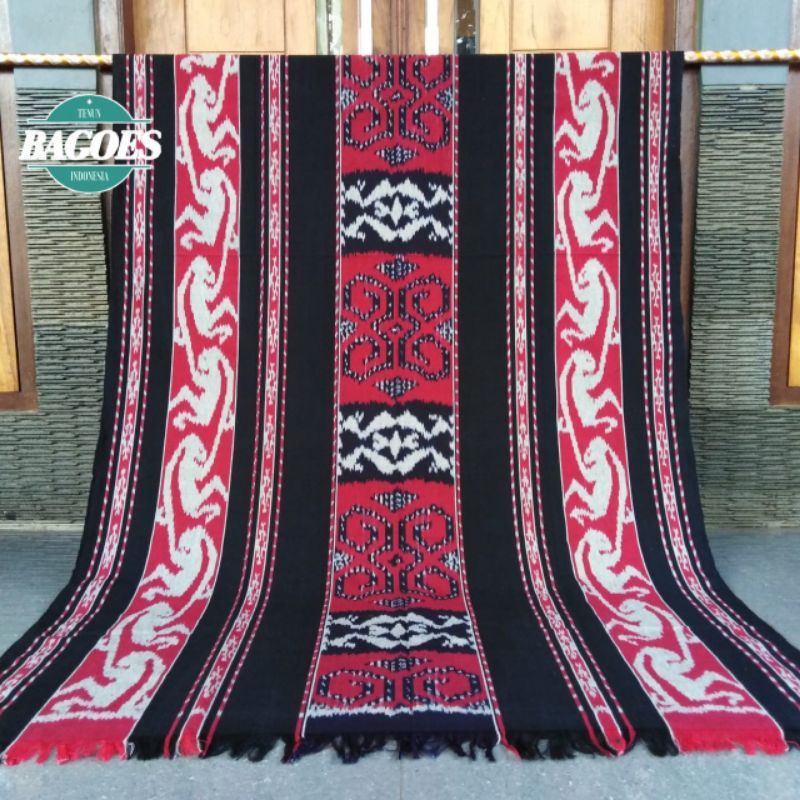 Kain Batik Tenun Blanket Etnik Troso Jepara Motif Dayak Kalimantan Warna Merah Hitam