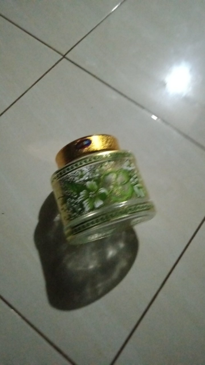 Bistro Toples Oval Motif Acak