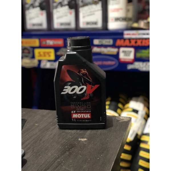 Oli Motul 300V 5W30 Ester