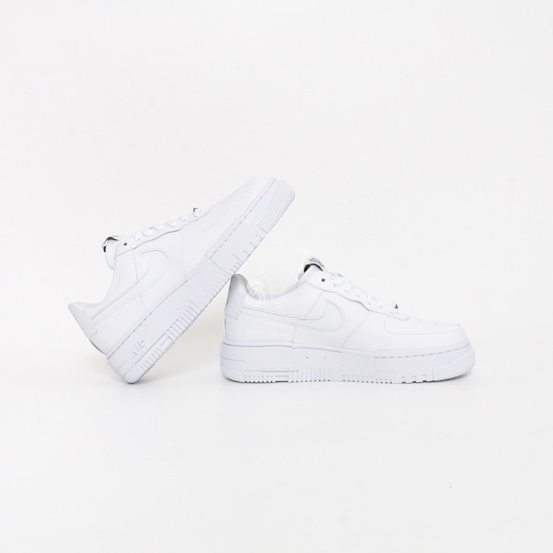 Air Force 1 Low Pixel White