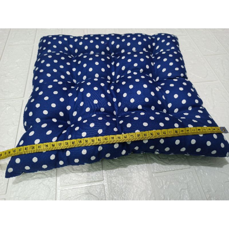 Bantal Alas Duduk Lesehan Bantal Multifungsi Bantal Motor Motif Polkadot 35cm