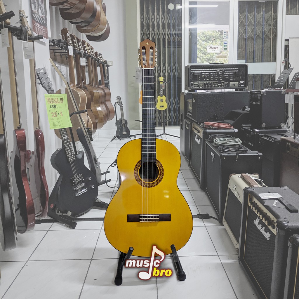 Yamaha C315 Classical Guitar