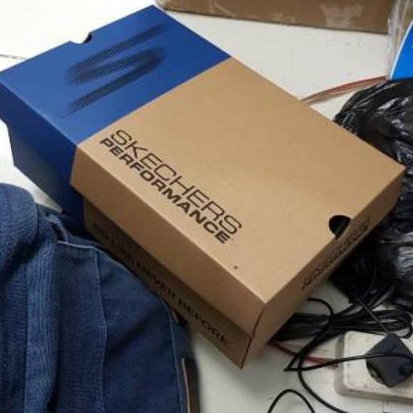 

PALING HOT!! (zuo-288) Box skechers