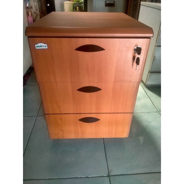 nakas kantor modera /laci dorong beroda