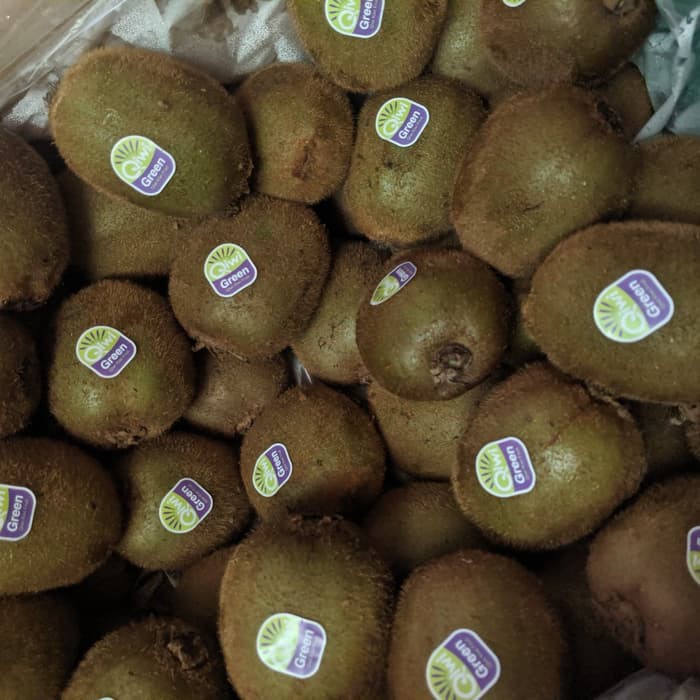 

Buah Kiwi segar bijian