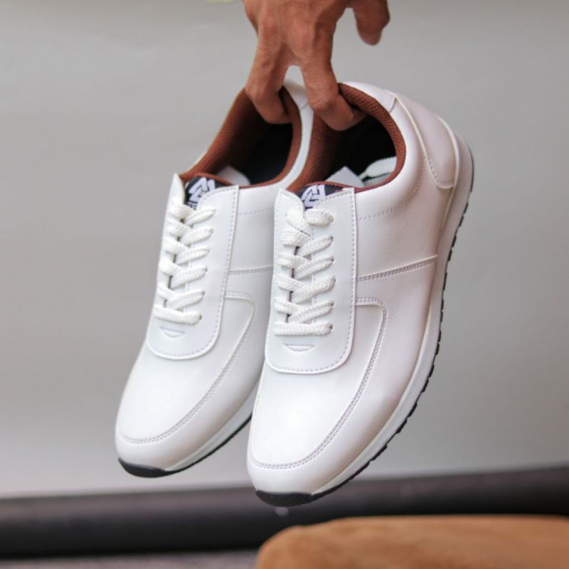 bungkusuku - Sepatu Putih Pria Sneakers Kulit Casual Formal Kerja Trendi Sporty