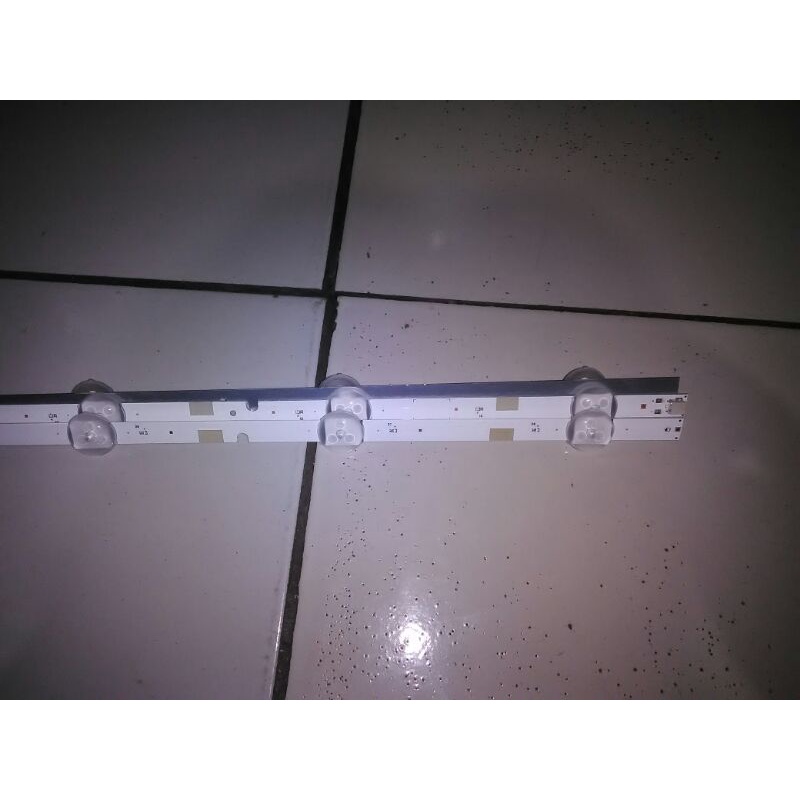 lampu backlight Samsung UA-40M5100 satu set