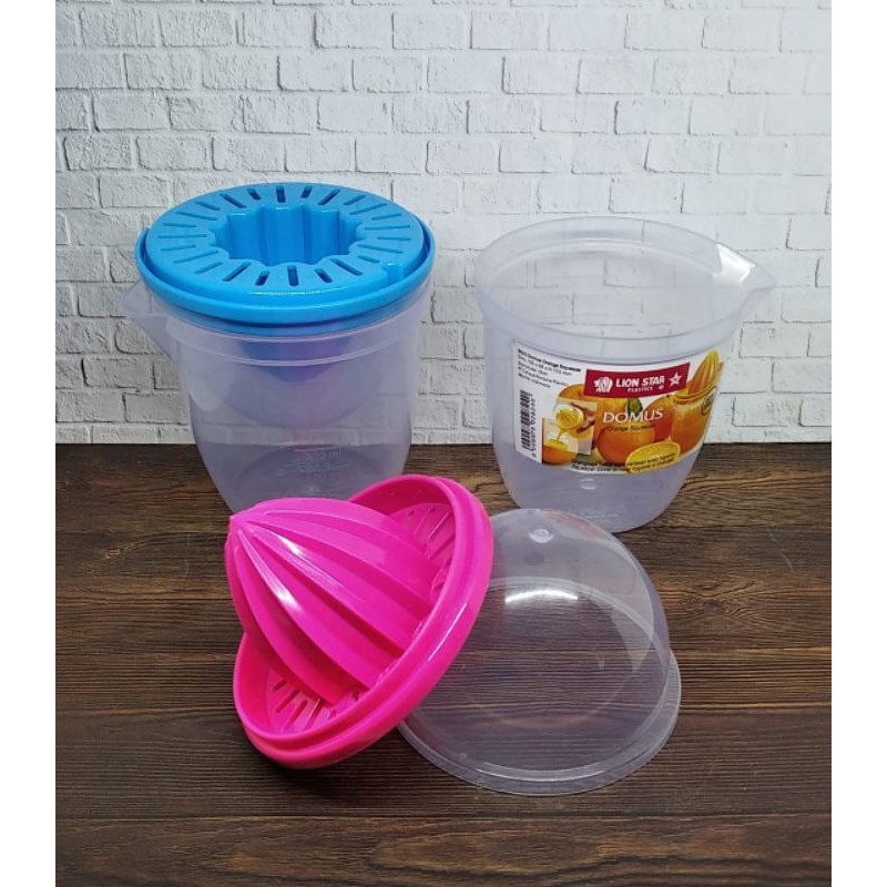 PERASAN JERUK PLASTIK LION STAR DOMUS