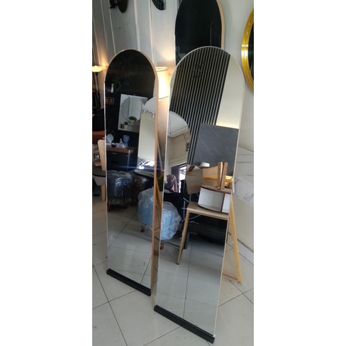 Kaca cermin oval full body standing