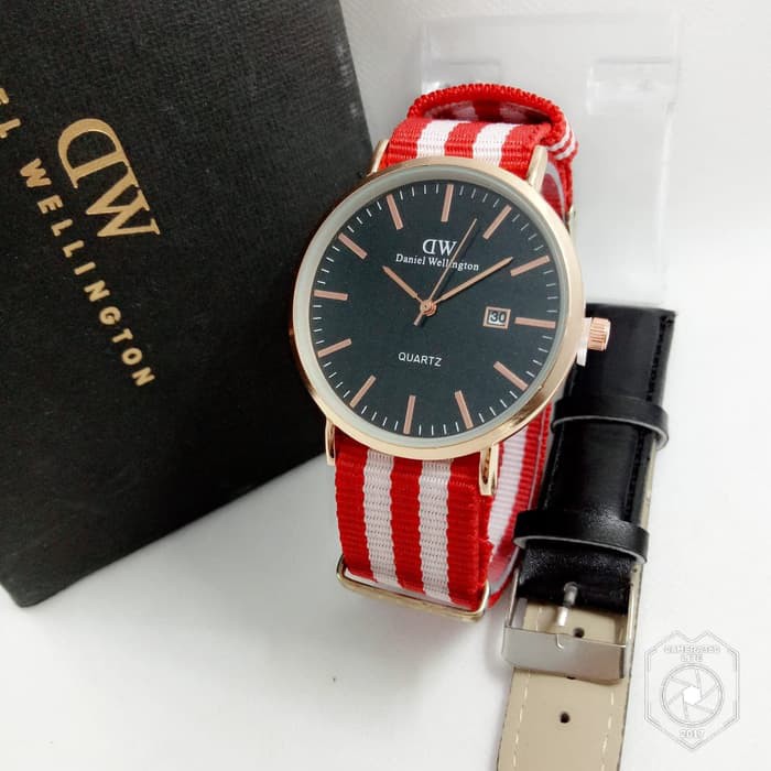 

D.W KANVAS TANGGAL PAKET KULIT RED WHITE COVER BLACK (BLACK)