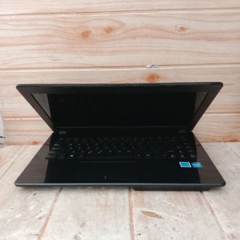 Laptop Asus X451CA 2GB/500GB bekas-1
