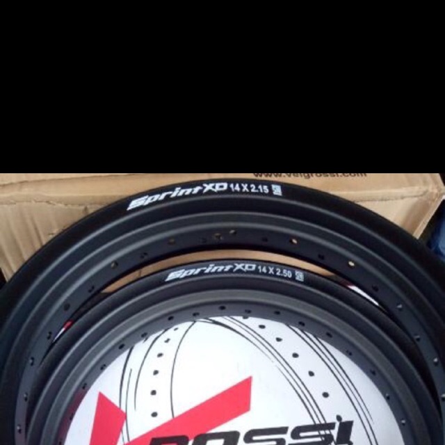 Velg rosi xd 215 dan 250 ring 14 . velg almunium Rossi ring 14 sepasang ukuran 215 250
