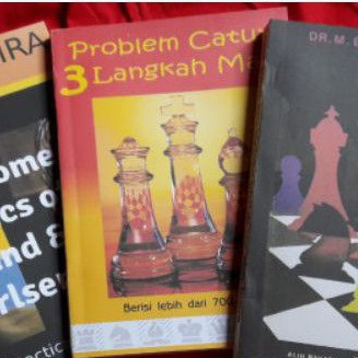 Buku Problem catur 3 langkah mat berisi 700 diagram