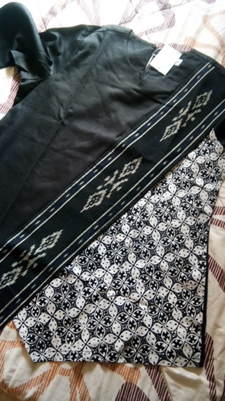Atasan Batik Susie Black
