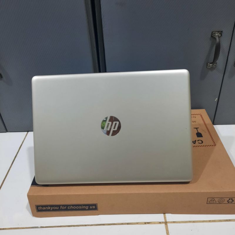 Laptop HP 14-cm0094AU Amd E2-9000e Gen 7 Ram 4GB/HDD 500GB Keyboard Backlight Windows 10 Layar 14 inch