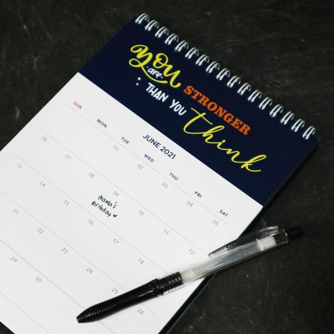 

Kalender 2021 | Kalender Meja 2021 Kalender Duduk | Desk Calendar 2021 Terlaris