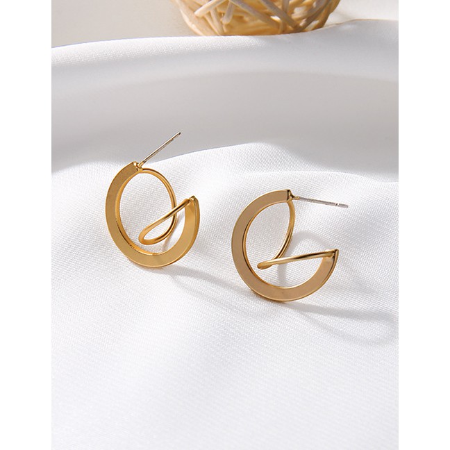 LRC Anting Tusuk Fashion Golden Irregular Geometric C-shaped Earrings D59102