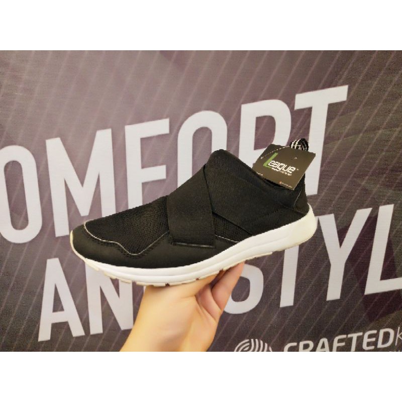 Sepatu League Vault Slip On Hitam pria cowo original murah