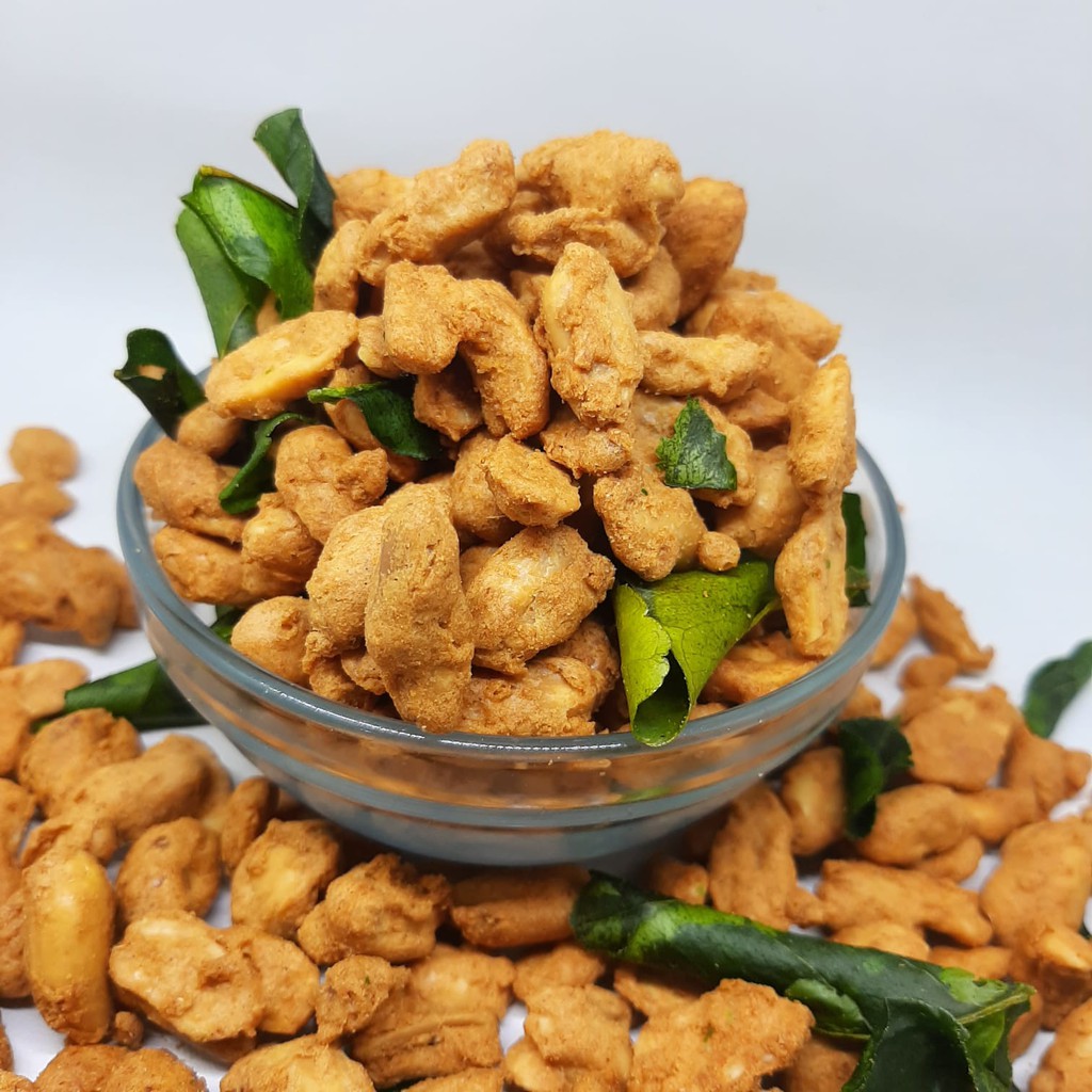 

Kacang Kapri Bali 250gram / Kacang Bangkok Pedas Daun Jeruk