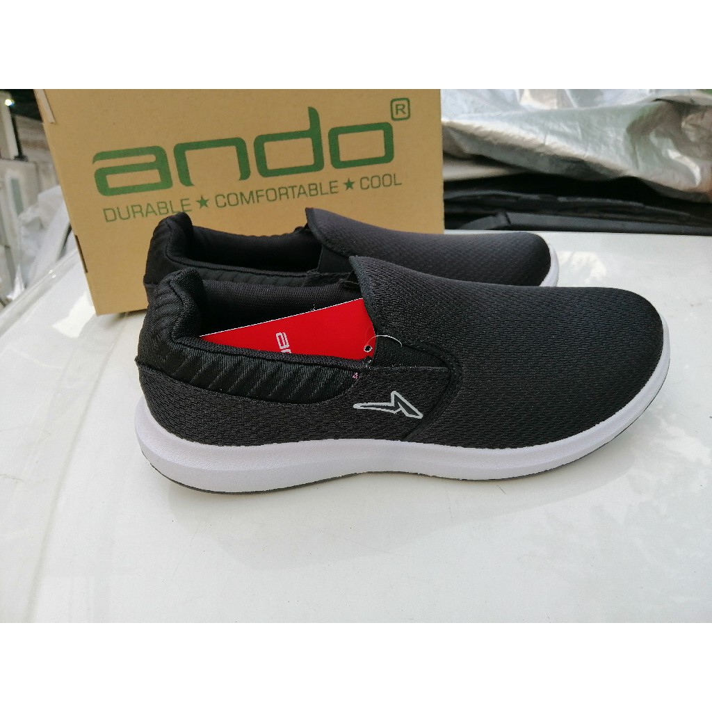 Ando Sepatu Pria Slip On FLYNN Hitam Putih Size 38-43 Model Terbaru