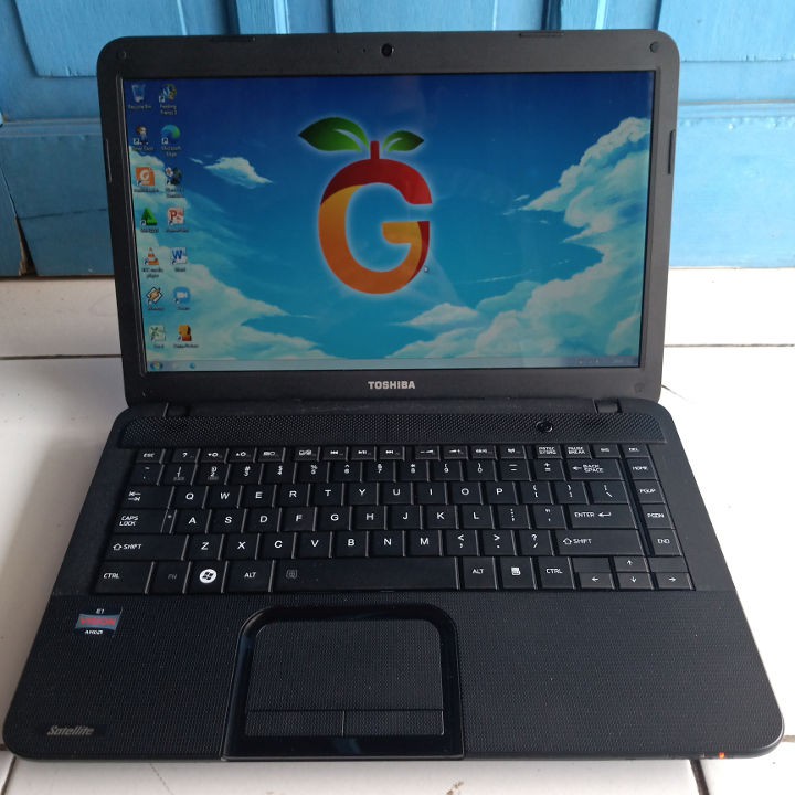 Toshiba C800D AMD E1-1200 RAM 2GB HDD 320GB Laptop Second Bekas